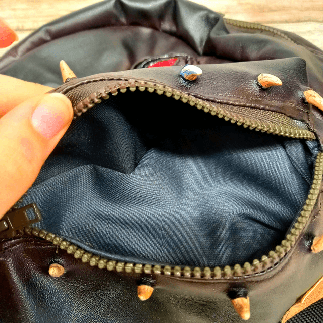 Sac à dos - monstre noir