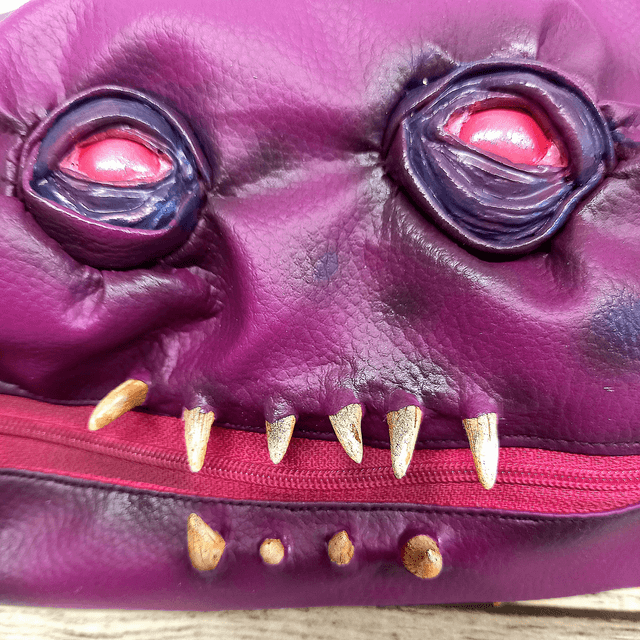 Trousse - monstre violet