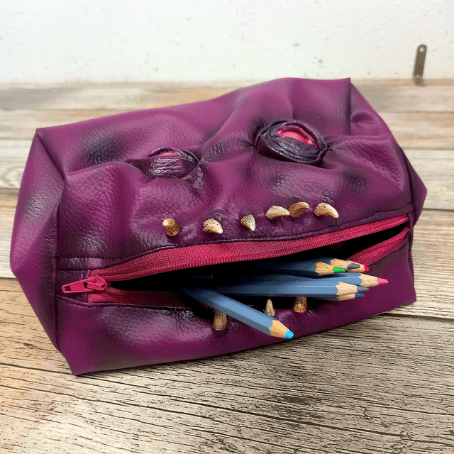 Trousse - monstre violet