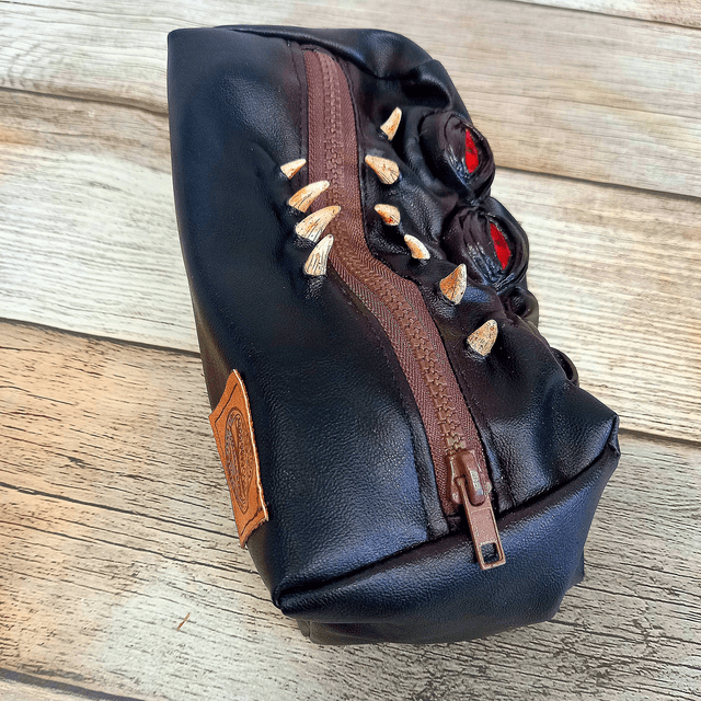 Trousse - monstre noir