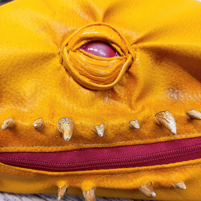 Trousse - monstre jaune